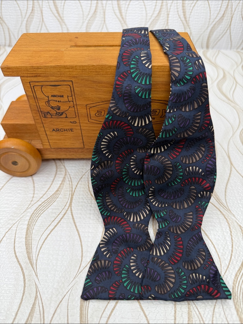 Robert Talbott Multicolor Patterned Self-Tie Bow Tie on Blue Vintage